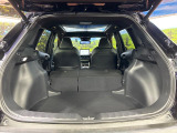 【パワーバックドア】スマートキーや運転席のボタンを押すだけでリアゲートが自動で開閉します!荷物を持っている時や、高い位置にあるバックドアを閉める際に便利な機能です♪