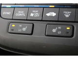 運転席・助手席に2段階の温度調整があるシートヒーターを装備。寒い朝、車に乗り込んですぐにシートヒーターをオン!温かさが広がり、冷たい朝も快適に始まります♪