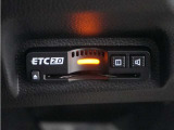 ◆ETC2.0◆進化したドライブ体験。料金収受システムだけだったETCが生まれ変わって、高速道路を賢く使うETC2.0に進化しました。多彩な情報サービスが便利で快適なドライブ体験を提供します。