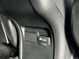 アクセサリーコンセント(AC100V・1500W)を設置しております!AC100Vで消費電力の合計が1500W以下の電気製品の使用が可能になり、アウトドアや災害時に重宝します♪