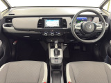 ★いつでも気持ちよく運転できて、使い勝手のいい収納や体をケアするシート、細部にまでこだわったインテリア♪
