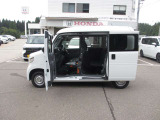 センターピラー無し広々積み下ろし