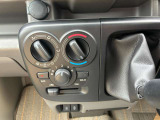 車内の温度を快適にしてくれるエアコン