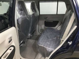リヤシートは意外と広いスペースとなっています