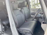 運転席シート廻りは使用感も少なく、良好な状態となっています。前オーナー様が丁寧に使っていたことがよくわかりますね。