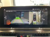 トップビューカメラ前後クリアランスソナー付なので、駐車が苦手な方でも安心です。ガイドの表示・非表示も切り替え可能です