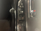 【パワーウインドウ】運転席のスイッチで、各席の窓ガラスの開閉ができます!あると便利ですよね!
