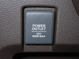 アクセサリーソケット機能付きです。消費電力120W(10A)以下のアクセサリーに、直流12Vの電源を供給します。