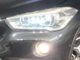 ●LEDヘッドライト:夜間走行時も良好な視界を確保し安心して運転できる高輝度LEDヘッドライトを装備!点灯速度が早く、消費電力も抑えられています。