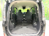 普段のお買い物や通勤、送迎等に十分な荷室スペースを確保しております。セカンドシートを倒すと、大きな荷物の積載も可能です♪