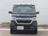 『LEDヘッドライト』 も標準装備、明るく省電力、そして車外の明るさに応じて自動で点灯・消灯してくれるオートライトコントロール機構付LEDヘッドライトを装備。夜間の走行なども安心してお乗り頂けます。