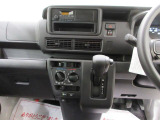 中古車は一物一価、同じようなお車でも、整備状況、外内装の状態など様々です。