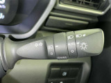 【オートライト】車外の明るさに応じて自動的にライトの点灯・消灯をしてくれます