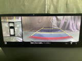 狭い場所での駐車やすれ違いなどでより的確な運転操作に役立つ360&deg;ビューモニターが装備されています。