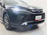高輝度で点灯速度が速く、しかも消費電力の少ないLEDヘッドライトが装備されています!LEDの明るい光が走行中の視界の確保をサポートして、夜のドライブがより楽しく安全に運転できます♪