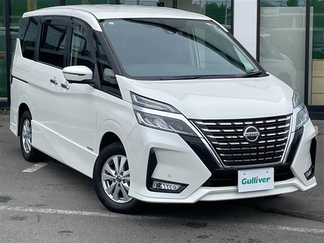 セレナ 2.0 ハイウェイスターV 4WD 4WD 修復歴無し