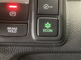 ★ECONスイッチ★ エコドライブを加速しよう!スイッチをONにすると、運転の仕方によるロスを抑え込み燃費をよくするようクルマが頑張ります(*^ー^*)燃費向上にチャレンジ♪