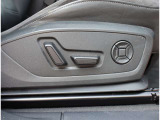 Audi正規ディーラーが高品質をお約束。高度な訓練・教育を受けたAudi専任メカニックが、100項目にもおよぶ精密な点検を実施。すべてクリアしたAudi車だけ、あなたのお手元に届けられるのです