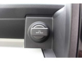 アクセサリーソケット(DC12V)が装備されています。