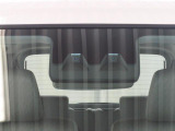 安全装備(現行)スマートアシスト付です。毎日の運転で感じる不安や緊張を減らしヒヤッとするシーンの回避をサポートします。みんなに安全・安心を。