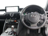 運転席廻りです。