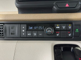寒い季節に快適にお過ごしいただけるシートヒーターを装備しています。