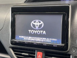 【大画面ナビ】人気の大型9インチナビを装備。存在感のある大画面はインパクト大!ナビ利用時のマップ表示は見やすく、テレビやDVDは臨場感がアップ!いつものドライブがグッと楽しくなります♪