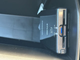 ETC車載器のお写真です。高速道路など、有料道路を通過する際には大変便利な装備ですね♪
