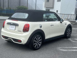 全国の正規ディーラーにてメンテナンスなどが可能な保証付き認定中古車となります!100項目にもおよぶ点検を納車前に行い、ご自宅まで納車(全国納車)いたします!