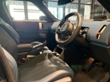 ゆったりした運転席まわり