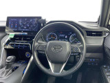 運転席まわりです。 各操作スイッチは使いやすい位置に配置されてます。