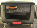 【AM/FMラジオプレーヤー】スピーカー内蔵タイプのラジオプレーヤー付いてます♪ラジオの下には手帳やカードケースなのど収納に便利なインパネボックスもあります☆