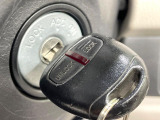 【キーレス】少し離れた場所からでもボタン一つでドアの開錠・施錠ができるのでとっても便利!ドアの鍵穴周りに傷をつけることもありません♪