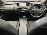 UX 250h バージョンC 本革シート サンルーフ