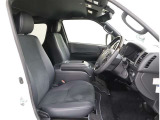 見通しのよいすっきりとした視界で、誰でも運転しやすいです。運転のしやすさは疲れにくさにも繋がりますよ♪