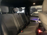 メルセデス・ベンツの定める厳しい基準をクリアしたお車のみをご案内させて頂きます。納車前整備はメーカー規定に基づき当店3Fの指定工場で入念に行なわれます。熟練のメカニックがお客様のお車を整備致します。