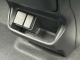 USB端子と12Vの端子が付いておりますのでお車でのお出かけにとても便利です!