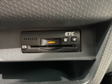 いまや快適なカーライフに欠かせないETCが付いています。