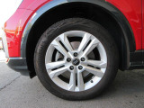 全車両に標準装備の純正アルミホイールは、純正ならではのバランスの良いデザインと、走行安定性をお楽しみ頂けます。