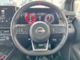 【ステアリングスイッチ】運転中、前方から目線をそらすことなく、オーディオ等の操作が可能な便利機能!安心&快適なドライブを演出してくれます♪