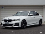 弊社のお車をご覧頂き、ありがとうございます。弊社はBMW正規販売店でございますので、ご納車前点検、お車の保証も車両価格に含まれており、ご納車後も安心してお乗り頂けます。全国にご納車が可能でございます。