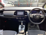 【インパネ】伸びやかで操作性の高いインパネ周り。毎日乗る車だからこそお気に入りの空間で。
