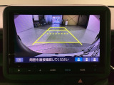 バックをするとき自動でリアの様子が映る『リアカメラ』付き! 画面で確認しながらバックが出来るので駐車の時も安心です。