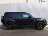 全長4,940mm、全幅1,990mm、全高1,970mm