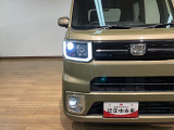 対象物が見やすい白く明るい光で夜間走行の安心度を高め 低消費電力で低燃費にも貢献します。