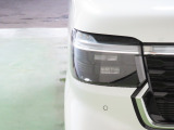 LEDヘッドライトは、点灯の瞬間から光量を発揮し、突然暗くなるトンネルなどでの安定感を高めます。