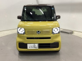車の個性が現れるフロントデザイン。バランスの取れたフォルムは飽きが来ず、毎日のドライブを誇らしい気持ちにさせてくれる美しさです