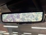 【デジタルインナーミラー】後席の大きな荷物や同乗者で後方が確認しづらい時でも安心!カメラが撮影した車両後方の映像をルームミラー内に表示。クリアな視界で状況の確認が可能です!