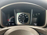【スピードメーター】メーターがシンプルで見やすく運転しやすいですね!