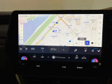 G-Link契約でご利用いただけるセンター通信型のナビ機能「コネクティッドナビ」を装備。従来のナビゲーションよりもリアルタイムな情報提供を可能にしました。